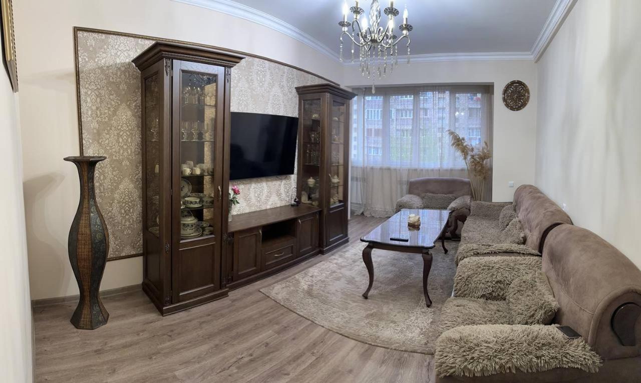 Apartment In Yerevan Exterior photo